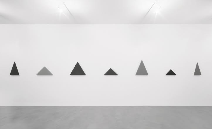 Alan Charlton – Triangle paintings